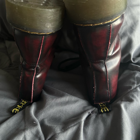 Marke NIIH So Bouncy Black and Red Unisex Boots main image 11